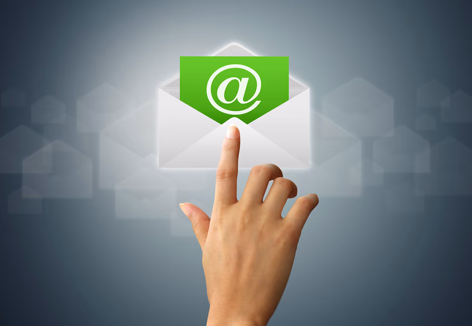 Blog post thumbnail: 5 Simple Tips for Creating the Perfect Email Signature