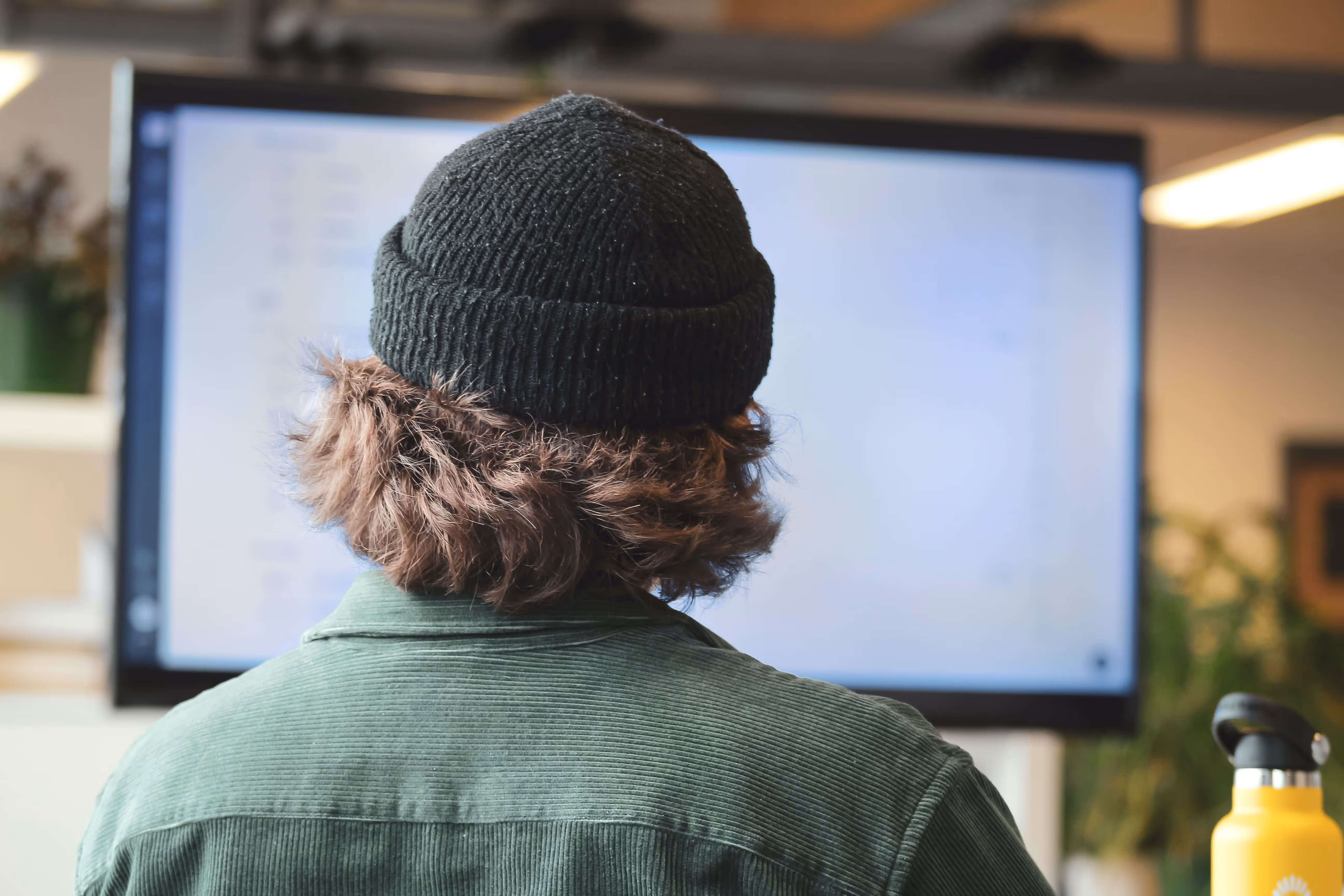 Blog thumbnail: Email Tracking: Your Sales Secret Weapon